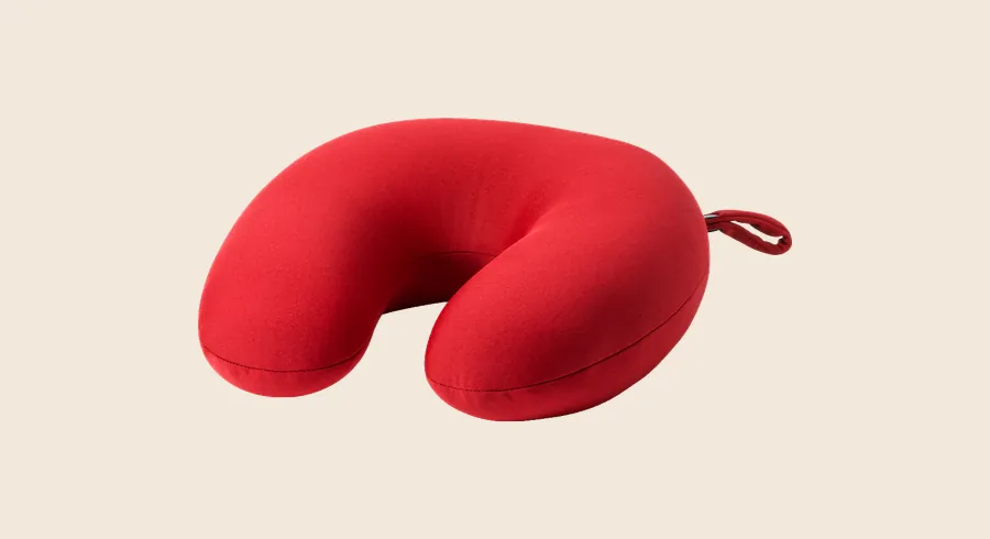 Almohadas de viaje personalizadas: almohada de cuello roja con relleno de bolitas