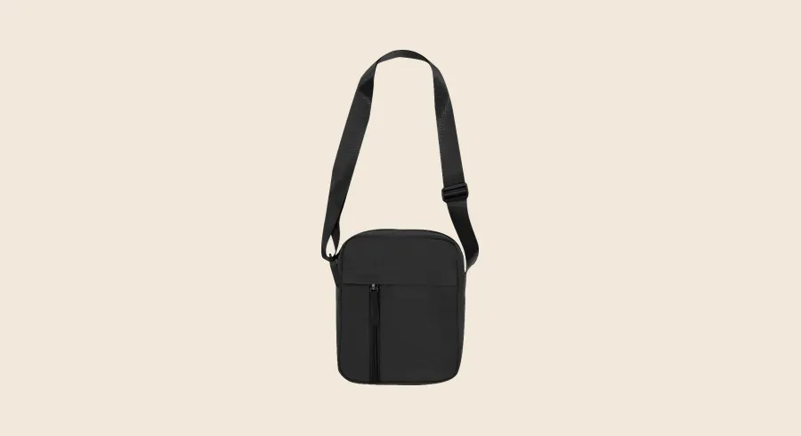 Bandoleras personalizadas: bandolera negra con correa larga