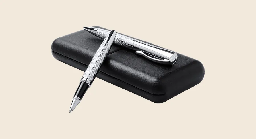 Regalos de jubilación para empleados: set de bolígrafo y roller metálicos en estuche negro
